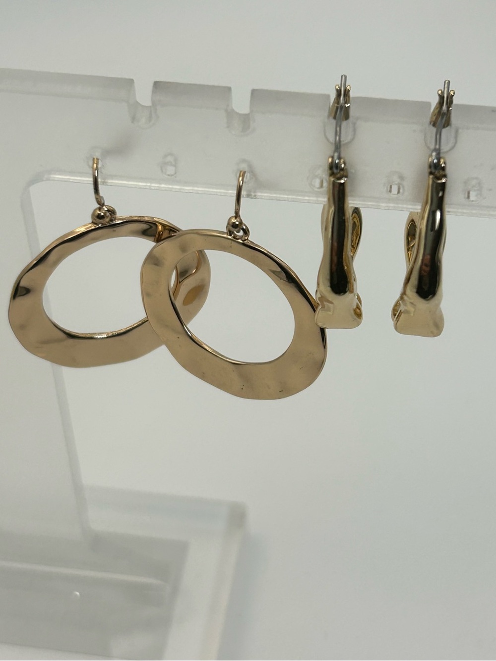 Gold-tone Textured Classic Hoop Earrings Qty 2 Unsigned